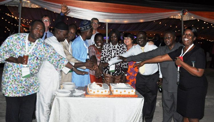 Picture of Happy 50th birthday IITA! – Cutting cake to mark IITA’s 50th anniversary.