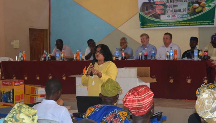 Picture of Ranjana Bhattacharjee addressing farmers and other stakeholders