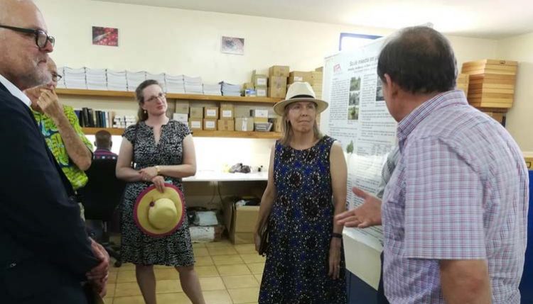 Picture of US Ambassador H.E. Lucy Tamlyn (2nd from right) with IITA Biodiversity Center curator Georg Goergen, and US Embassy Political and Economic Section Chief Marisa N. Cohrs, IITA Emeritus Scientist Peter Neuenschwander, and USAID-Benin General Development Officer Geoffrey Minott.