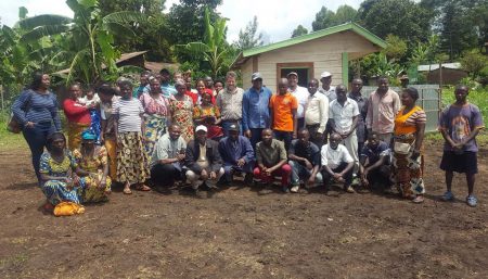 Picture of the ILRI team with some IITA-Kalambo staff and farmers during the visit to a field site