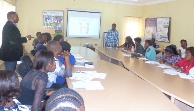 Picture of IITA Youth Agripreneurs in Abuja conduct training on agribusiness for fellow Agripreneurs.