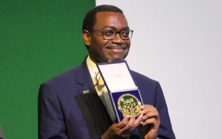 Picture of Akinwumi Adesina receives the FARA award in recognition of his visionary leadership.
