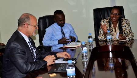 Picture of DDG Ken Dashiell with the Rwandan Minister of Agriculture, Dr Gerardine Mukeshimana and State Minister of Agriculture Tony Nsanganira.